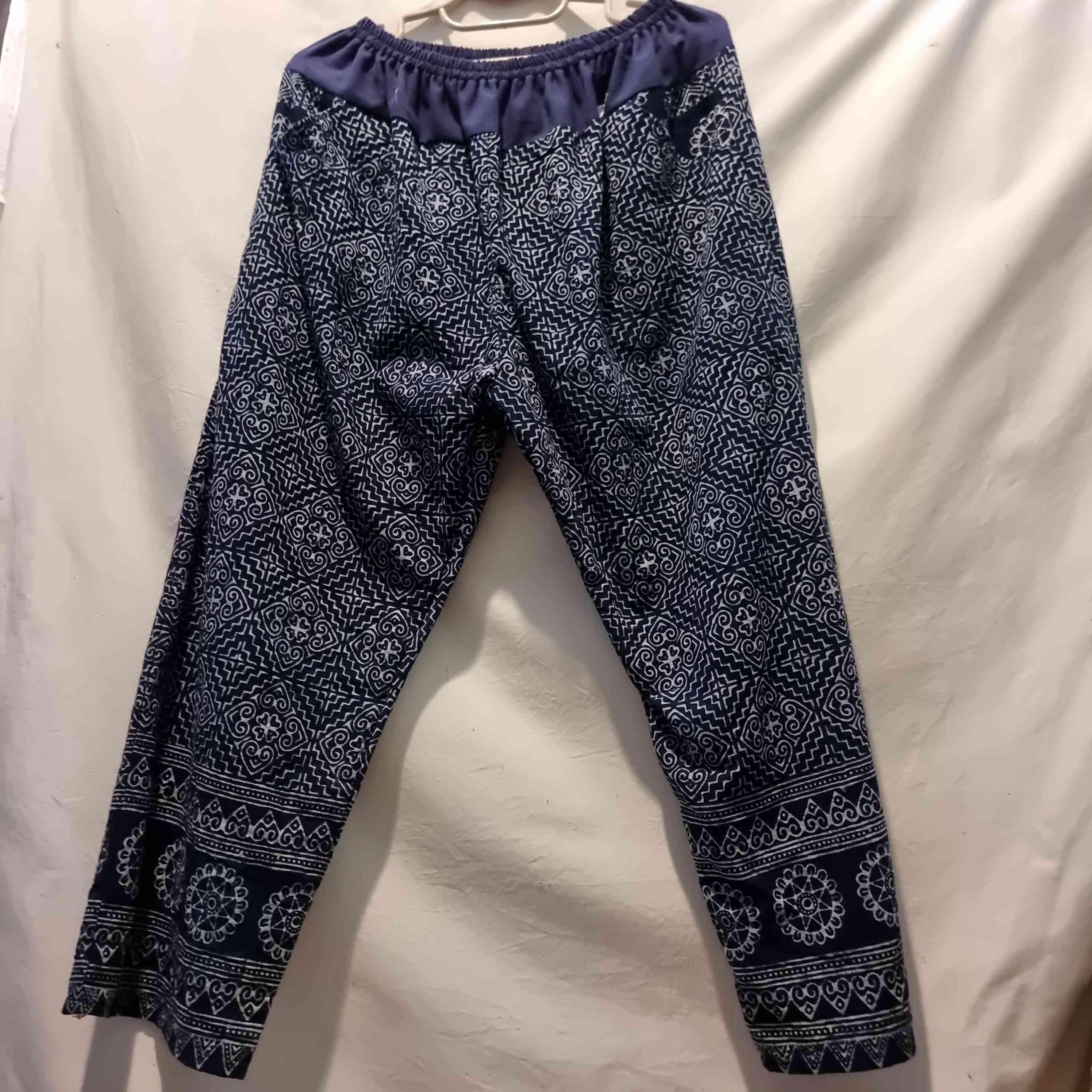 กางเกงลายเขียนเทียน