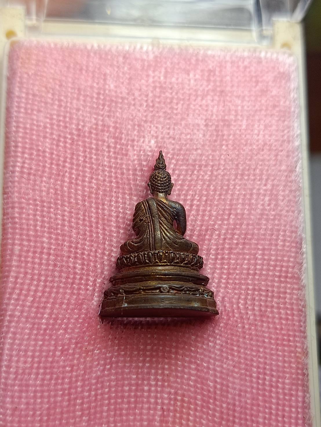 พระชัยวัฒน์พระพุทธอังคีรส วัดราชบพิธสถิตมหาสีมาราม กทม. ปี 2555 พร้อมกล่อง (SKU-07979)