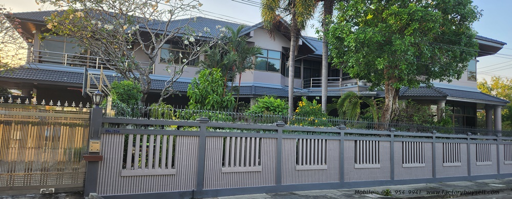 House for sale, Sammakorn Village, Ramkhamhaeng 110,112, land 216.2 square wah, building 700 sq m, behind the edge, beautiful house next to the lake 55 rai, open courtyard 3.7 rai, next to the garden 1.74 rai, Orange Line MRT Sammakorn Bang Kapi Station G