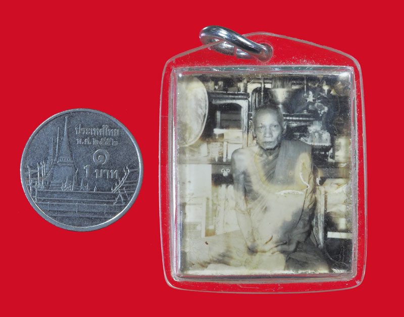 *33135 รูปถ่ายเก่าไม่ทราบอาจารย์ เลี่ยมพลาสติกใหม่ 4