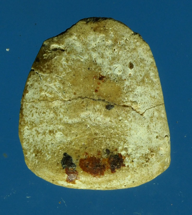 *28378 พระเนื้อผงเก่า สภาพหักครึ่งชิ้นส่วนอยู่ครบ ยุคปี 24XX 9