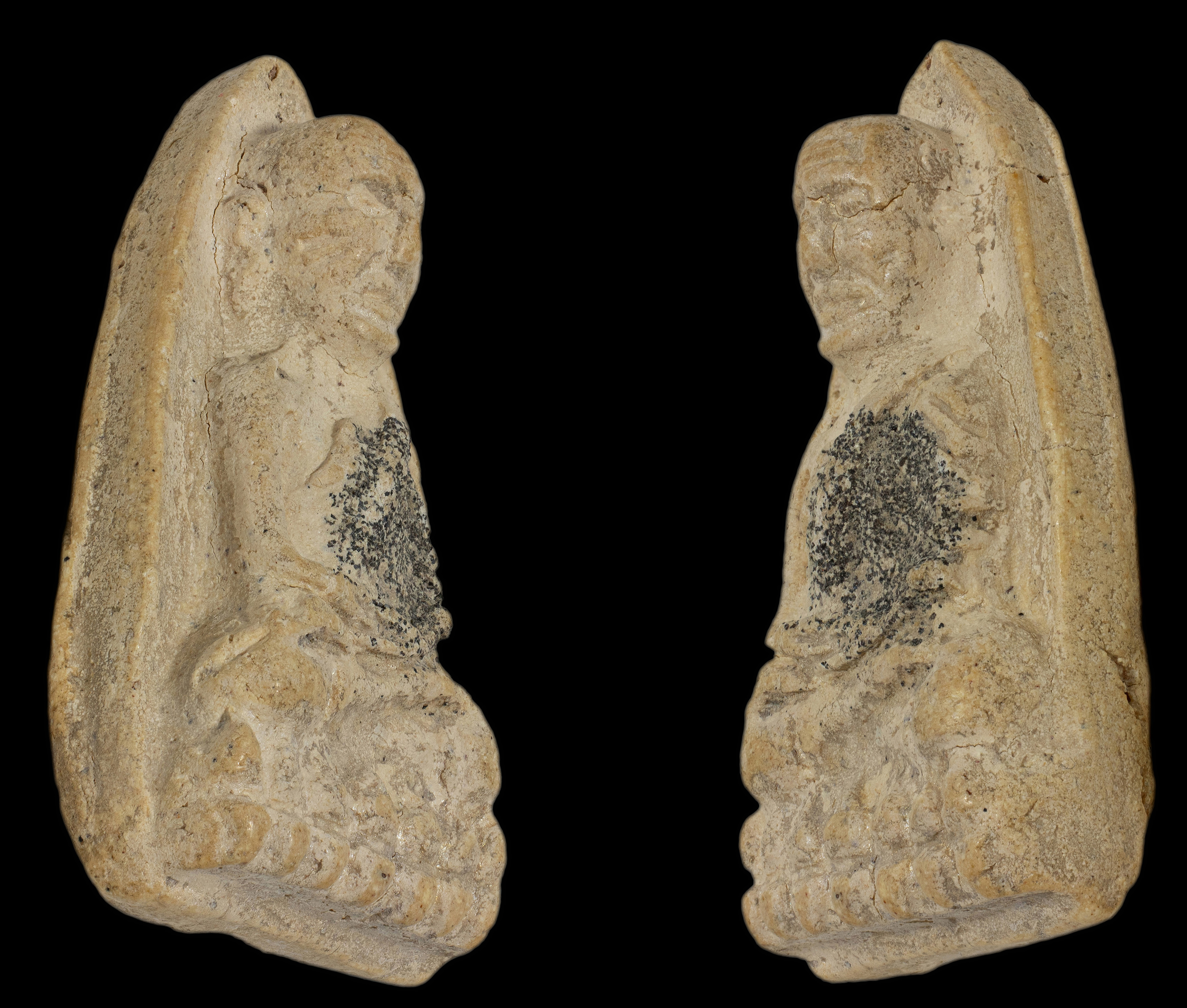 พระหลวงปู่ทวดวัดประสาทบุญญาวาส พิมพ์ใหญ่ ปลายแหลม เนื้อขาว ปี 2506