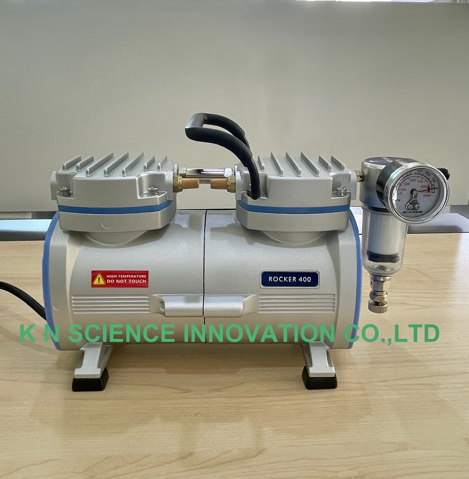 ปั๊มสูญญากาศ Vacuum Pump รุ่น ROCKER 400 ยี่ห้อ ROCKER ประเทศไต้หวัน 167400