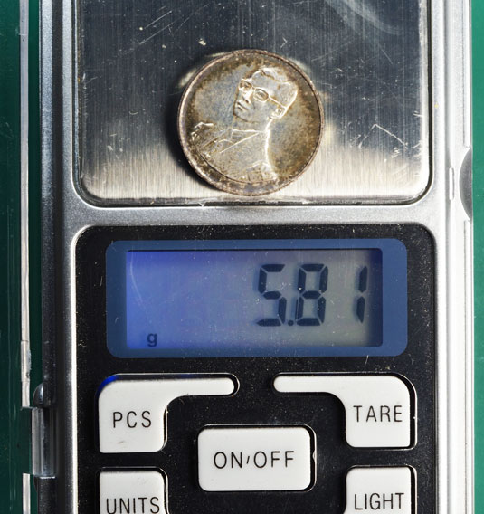 *35164 เหรียญเดินเทรดพระเกียรติ ในหลวงรัชกาลที่ 9 เนื้อเงิน (ถ้าเป็นเนื้อเงินจะหนักประมาณ 5.8... กรัม) 5