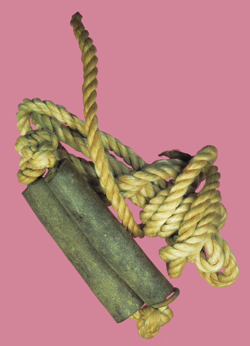 *38089 ตะกรุดทองแดง ขนาด 1 นิ้ว 2 ดอก อยู่ในเชือกเก่า ยุค ปี พ.ศ. 24XX 12