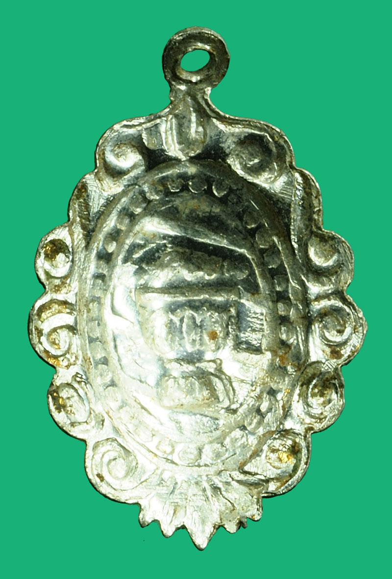 *36632 ล็อกเก็ตลงยาหอยรดน้ำสังข์ เป็นงานเก่ายุคก่อนปี 2500 เนื้ออลูมิเนียม 16