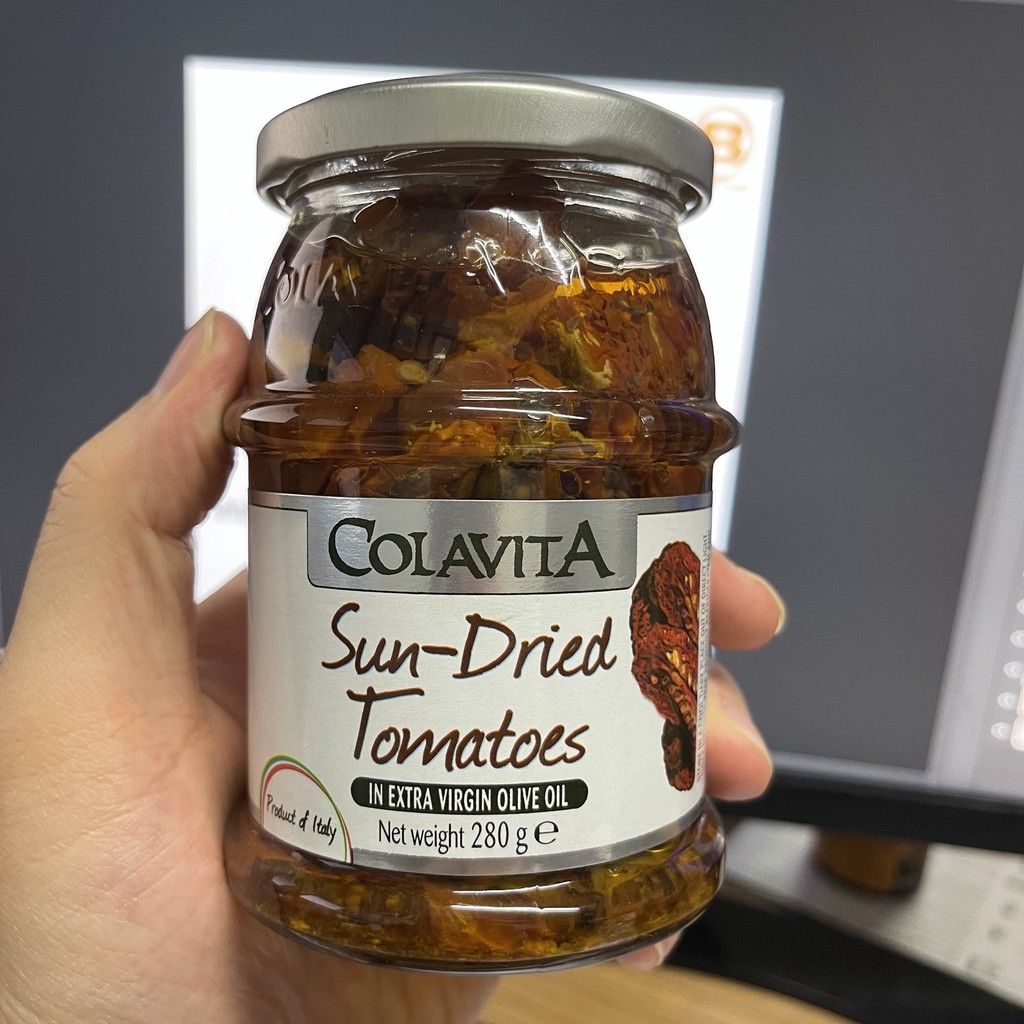 โคลาวิตา มะเขือเทศตากแห้งในน้ำมันมะกอก 280 กรัม Colavita Sun-Dried Tomatoes in Extra Virgin Olive Oil 280 g.