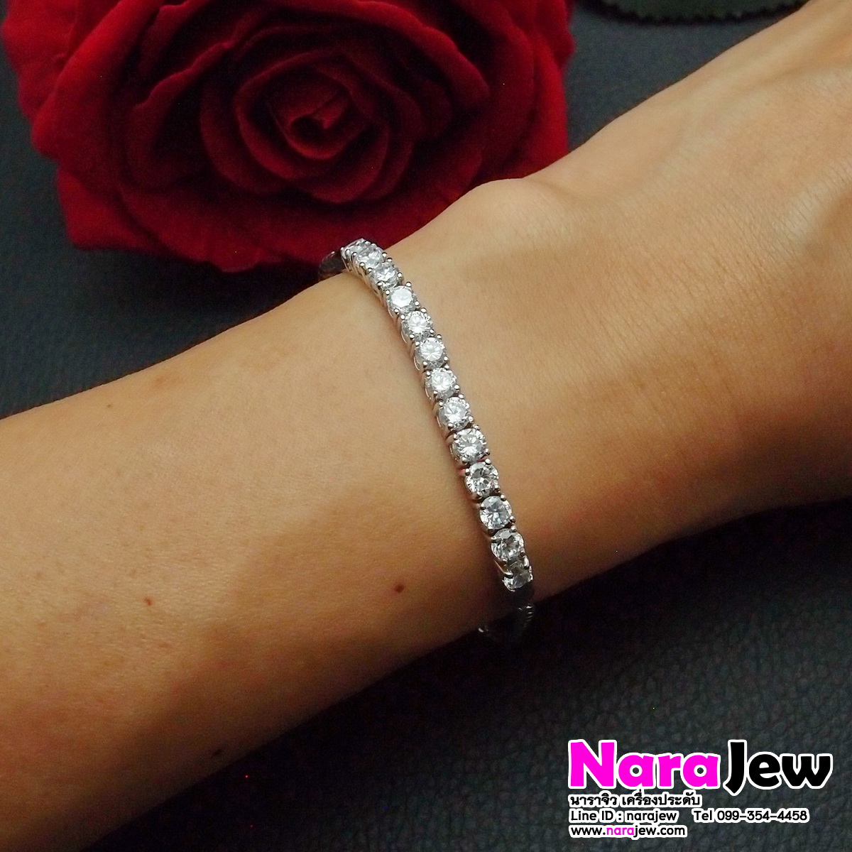 สร้อยข้อมือ เงินแท้ 925 ประดับเพชร CZ (เพชรสังเคราะห์) ประกาย เล่นไฟวิ้ง แบบ D
