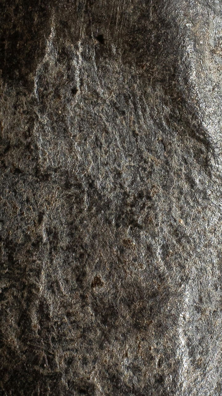 พระสิวลีพิมพ์หมวกกันน็อค หลวงพ่อกวย ยุคต้น เนื้อดินผสมผงใบลาน