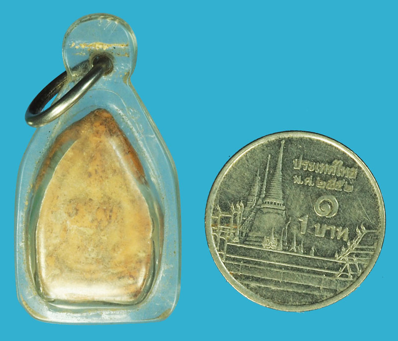 *37619 พระกรุ ลานดอกไม้ สุโขทัย เนื้อดิน เลี่ยมพลาสติกเก่า 83