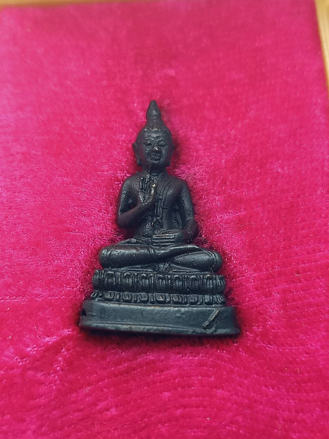 พระกริ่งเมตตา บริสุทธิ์ ปัญญา หลวงพ่ออภิบาลปวงชน วัดธาตุทอง กทม. พร้อมกล่อง (SKU-13036)