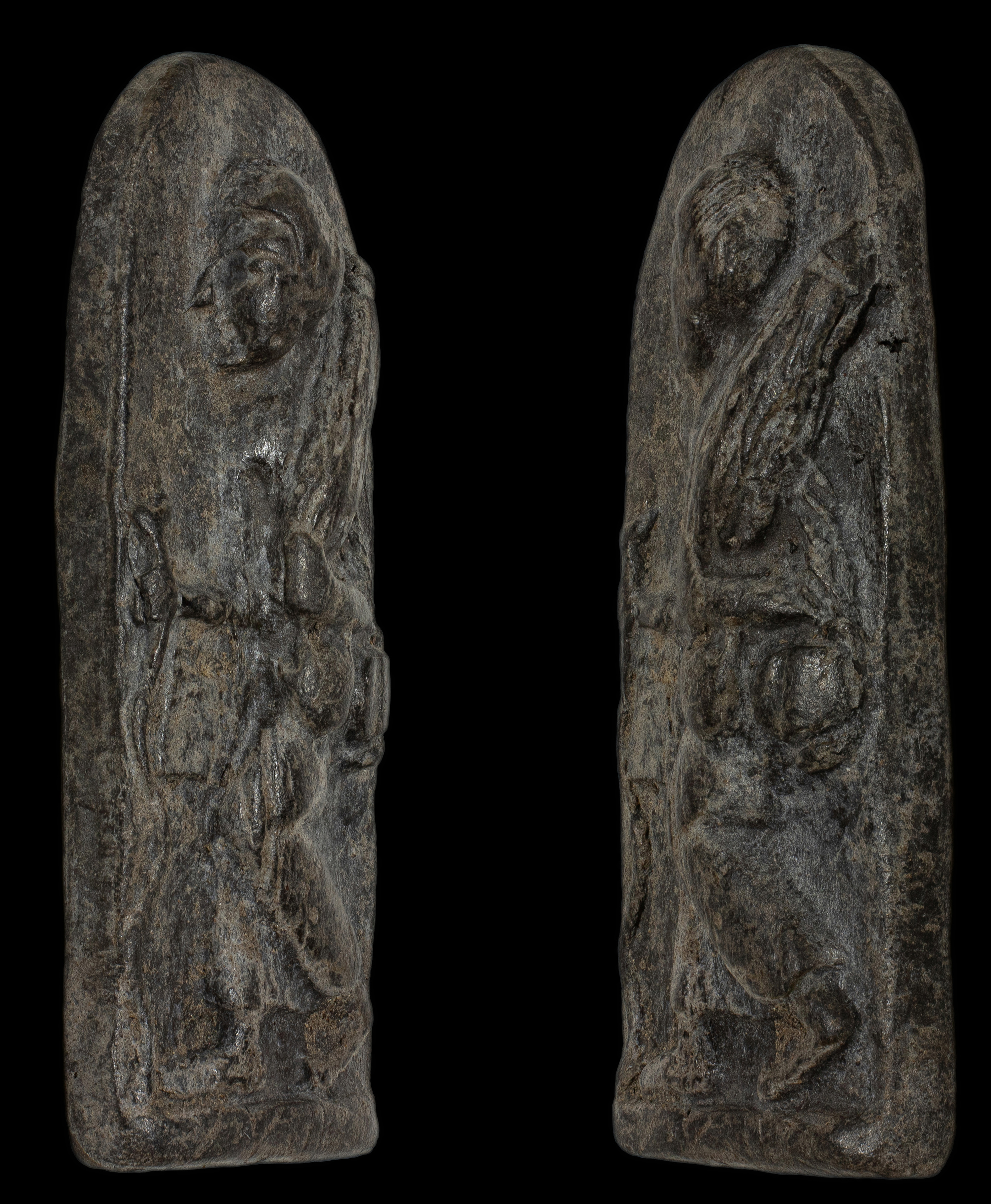 พระสิวลีพิมพ์หมวกกันน็อค หลวงพ่อกวย ยุคต้น เนื้อดินผสมผงใบลาน