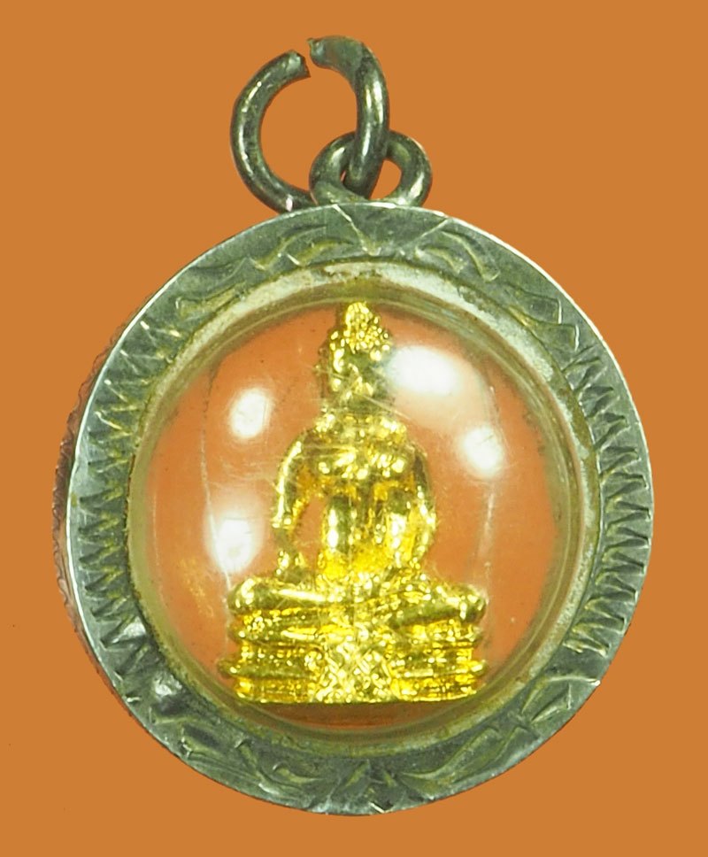 *39526 พระพุทธโสธร เลี่ยมจับขอบเงิน ไม่ทราบที่และปีสร้าง 8