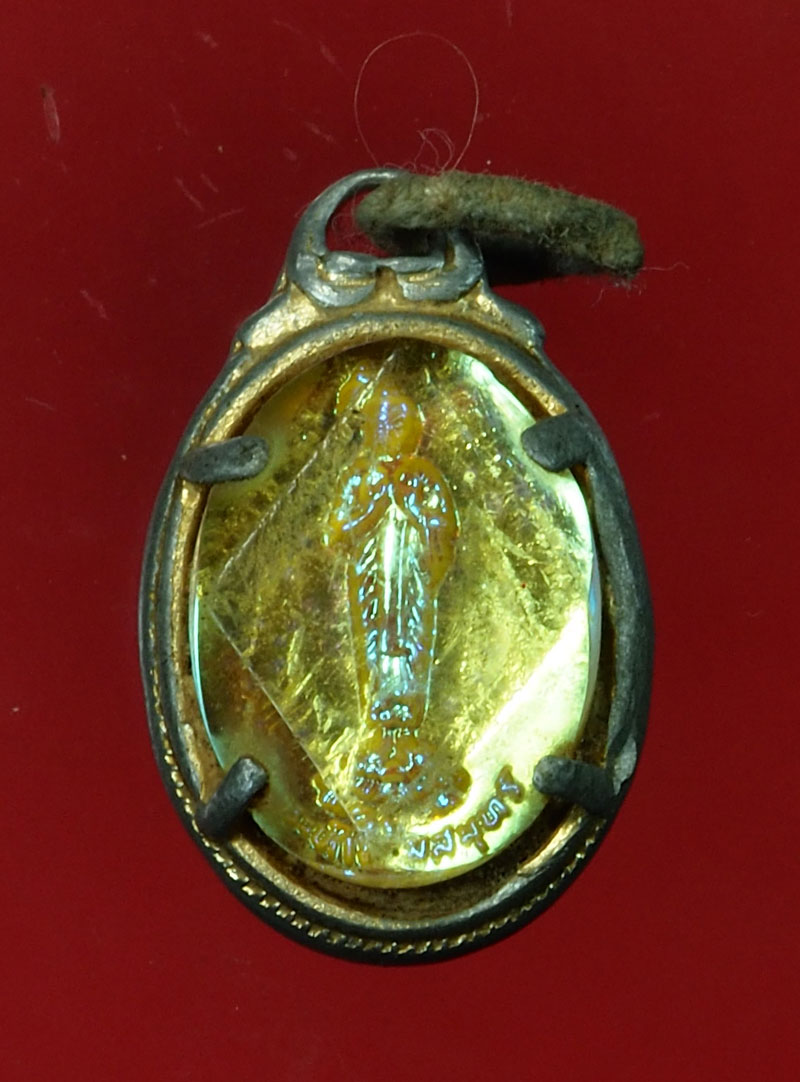 *30144 ล็อกเก็ตพระพุทธโสธร หลังพระประจำวัน วัดโสธรวรวิหาร ฉะเชิงเทรา 25