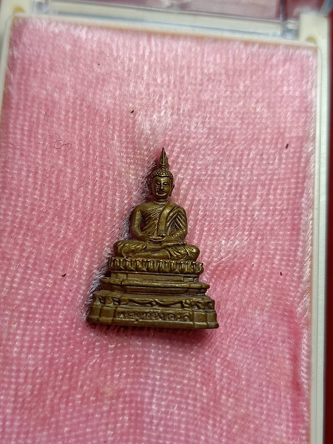 พระชัยวัฒน์พระพุทธอังคีรส วัดราชบพิธสถิตมหาสีมาราม กทม. ปี 2555 พร้อมกล่อง (SKU-10592)