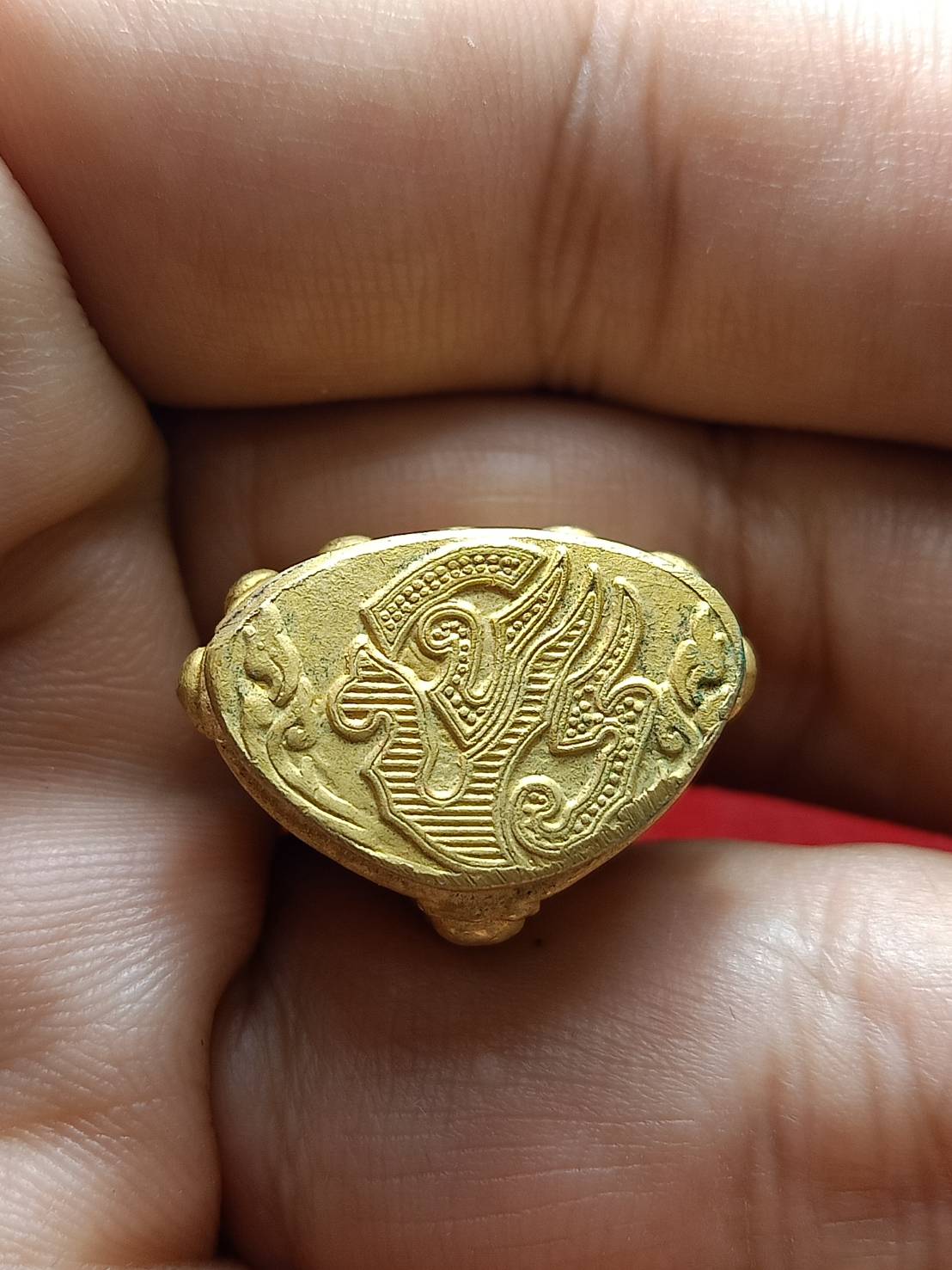 ระกริ่งใหญ่หล่อโบราณดินไทย เนื้อกะไหล่ทอง รุ่ มหามงคลเจริญสุข วัดบวรนิเวศวิหาร กทม. พร้อมกล่อง (SKU-08234)