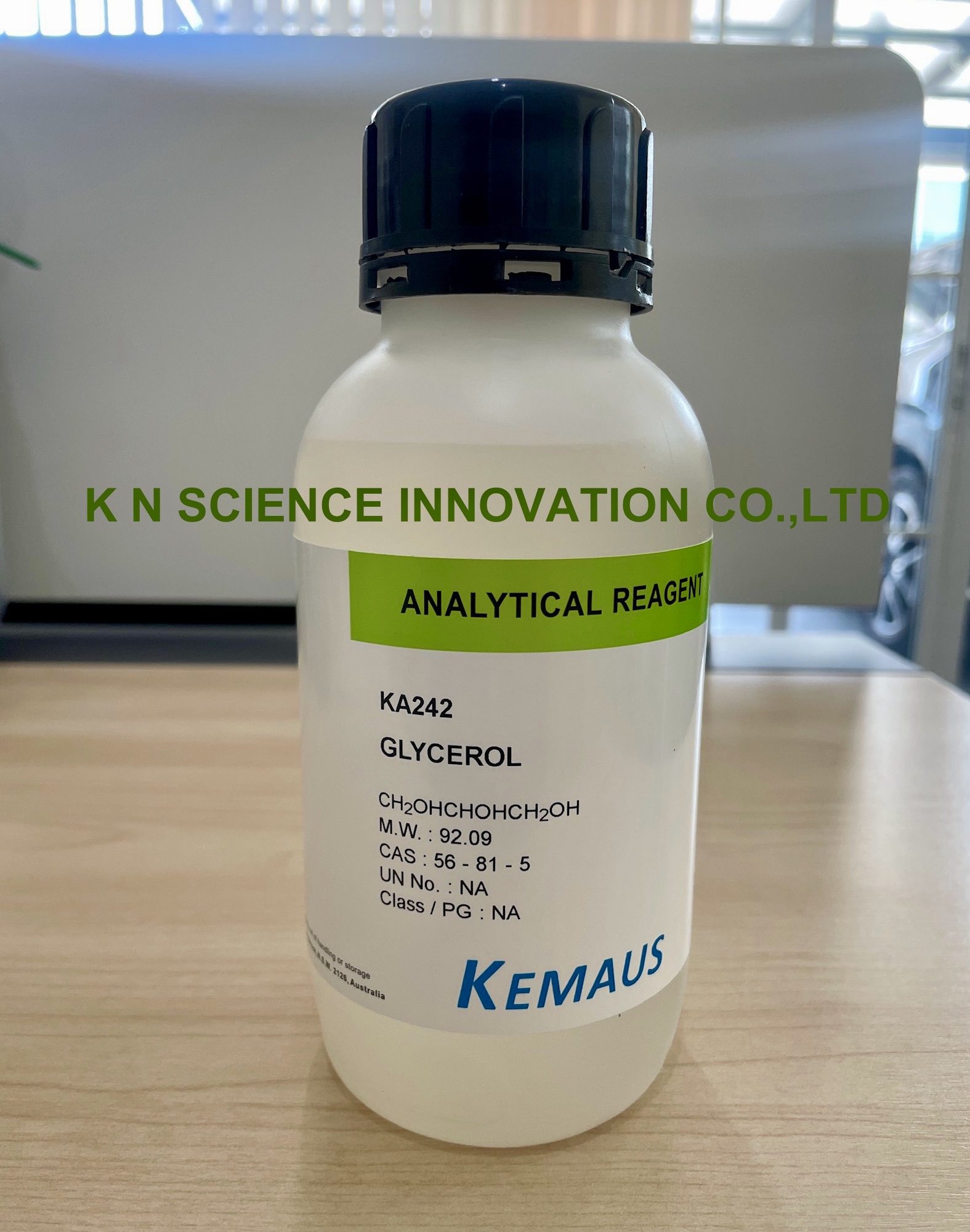 GLYCEROL (ขวดพลาสติกมีหูจับ) AR KemAus 2.5 LT KA242-2