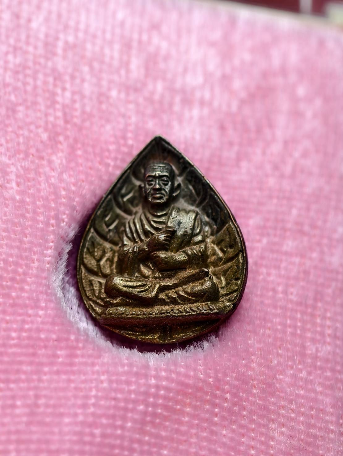 เหรียญปรกโพธิ์ สมเด็จโต เนื้อนวโลหะ รุ่นสร้างกุฏิชินบัญชร วัดอินทรวิหาร กทม. ปี 2545 พร้อมกล่อง (SKU-13375)