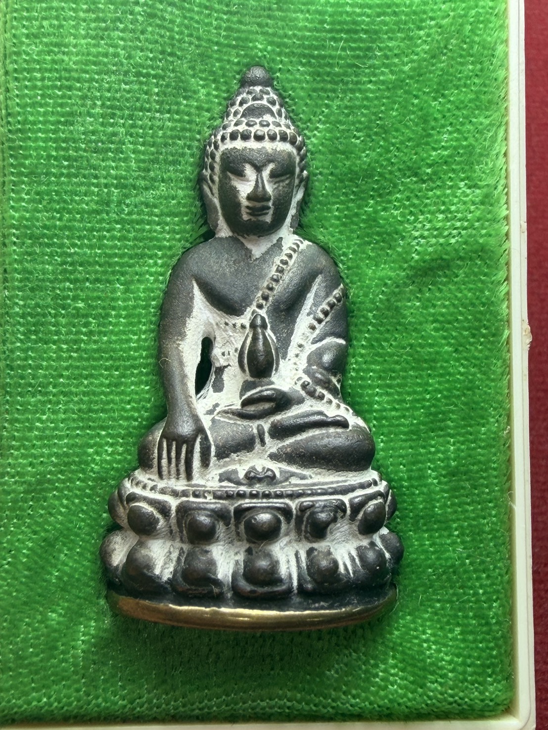 พระกริ่ง เจ้าสัว รุ่นแรก หลวงปู่ฮ้อ วัดชุมแสง จ.ระยอง พร้อมกล่อง (SKU-13194)