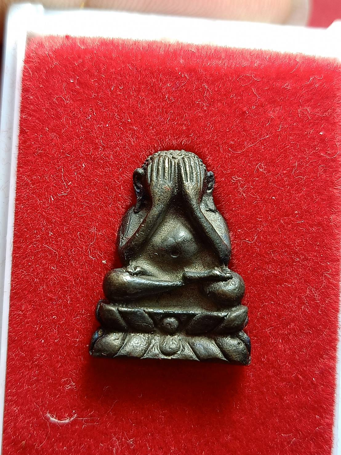 พระปิดตาลอยองค์ รุ่นสมปรารถนาเฮง หลวงพ่อหยอด วัดแก้วเจริญ จ.สมุทรสงคราม (SKU-10381)