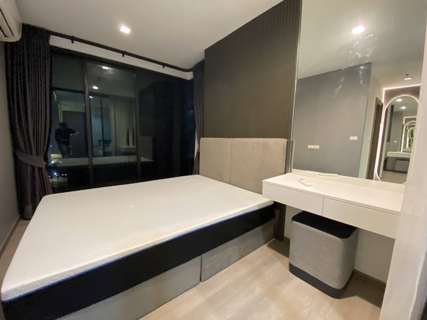ห้องสวย ชั้น สูง วิวเทพ ให้เช่า (For Rent) คอนโด : เดอะ ไลน์ พหลโยธิน อาคาร B 1 ห้องนอน 1 ห้องน้ำ 37ตรม.