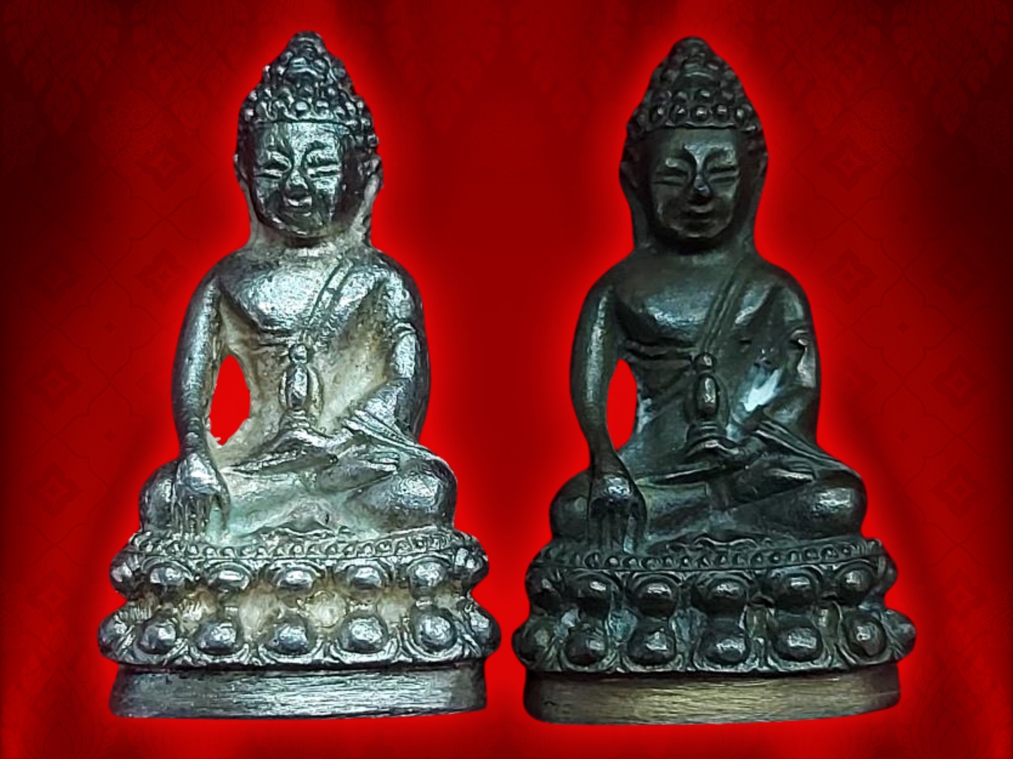 พระกริ่งศาสดา ภปร. ปี 2532 เนื้อเงิน+ นวะพร้อมกล่องจากชุดทองคำ เดิมๆ งามๆ ใต้ฐานโค๊ต ญสส. หมายเลข 684 ตรงกันทั่ง 2 องค์