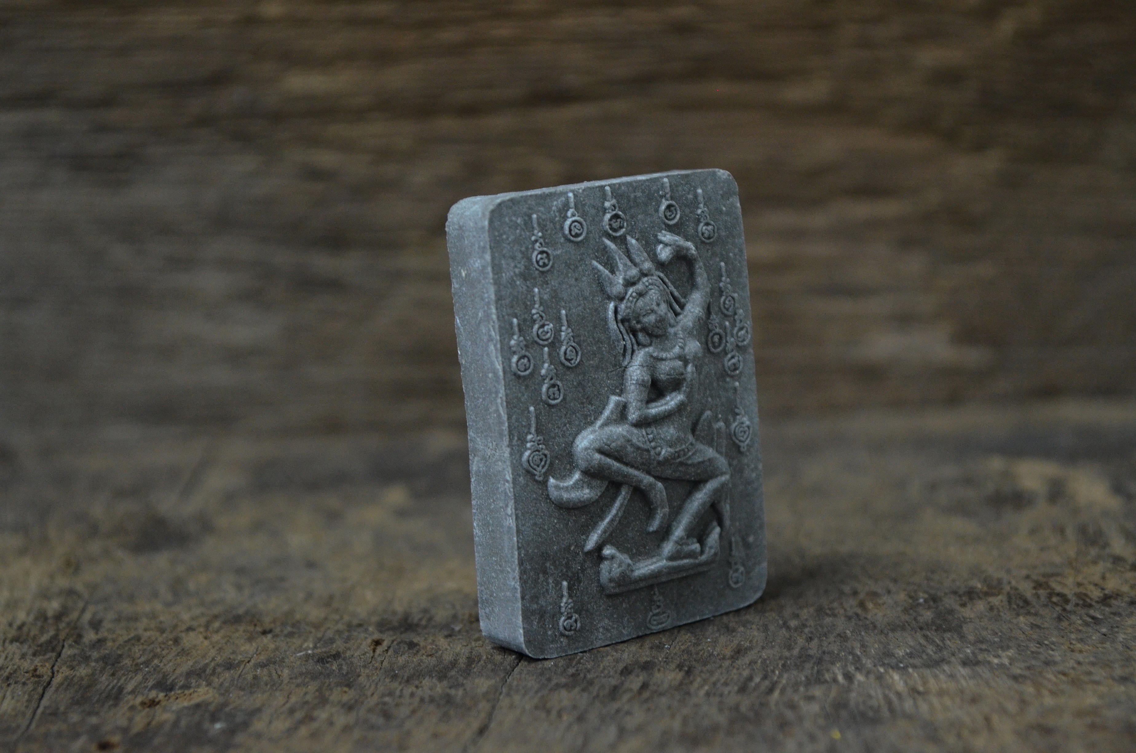 นางเทพอัปสร(นางฟ้าปราณี) เนื้อผง หลวงพ่อดำ วัดสันติธรรม จ.สระแก้ว