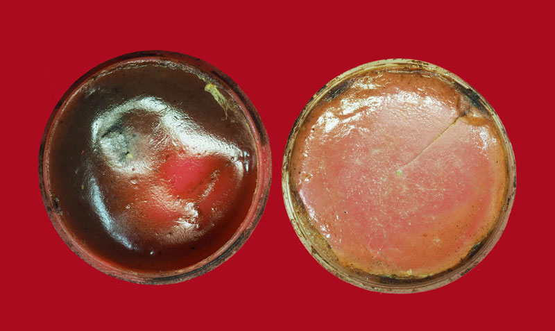 *31237 ตลับสีผึ้ง ด้านหลังหมายเลข 1 ไม่ทราบที่และปีสร้าง 12