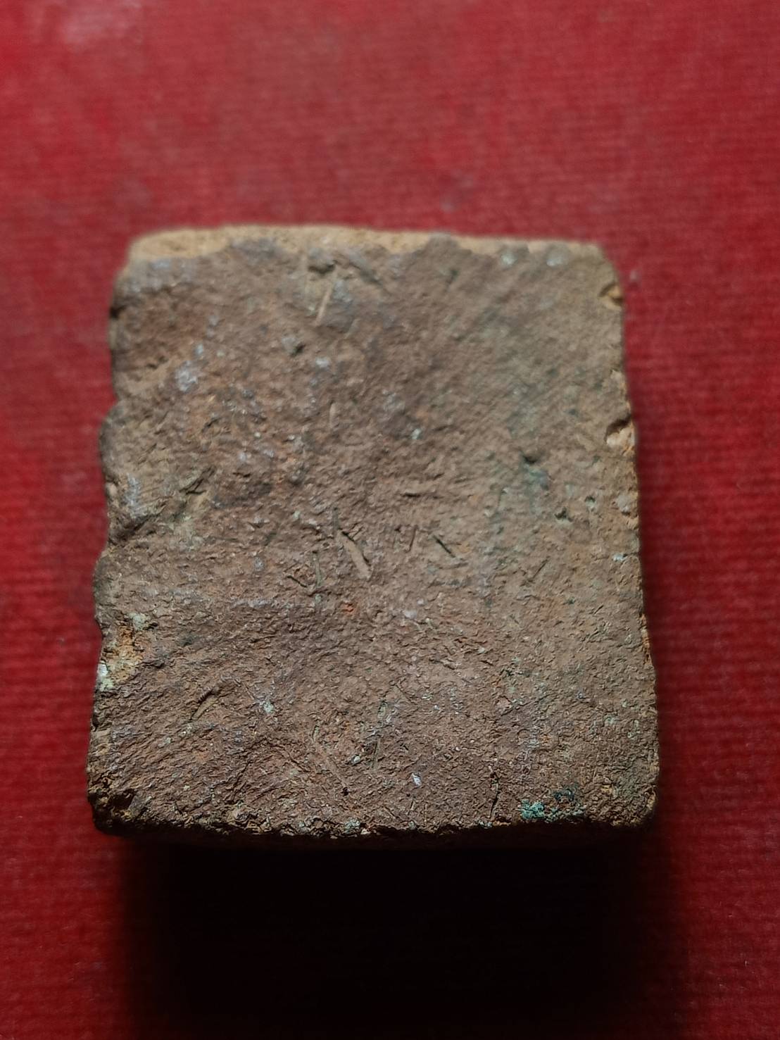 พระแผงตัด เนื้อดิน จ.อยุธยา ขนาด 1 นิ้วครึ่ง (SKU-09012)