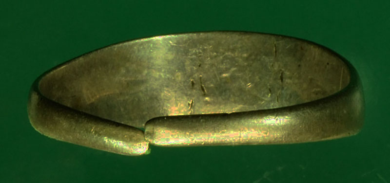 *29596 แหวนพระพุทธ ข้างนางกวัก หลวงพ่อจง วัดหน้าต่างนอก เนื้อเงิน สภาพใช้ ท้องวงขาด 12