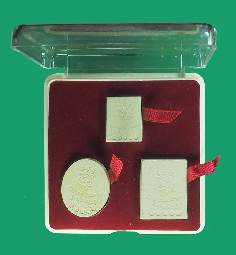 *33650 พระผงพุทธโสธร รุ่นประวัติศาสตร์เปิดอาคารสำนักงานตำรวจแห่งชาติ ปี 2543 พร้อมกล่องเดิม 9