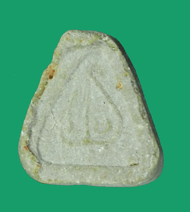 *33935 พระปิดตา พิมพ์นะมิ หลวงปู่สี วัดถ้ำเขาบุญนาค นครสวรรค์ ปี 2517 เนื้อผง 6