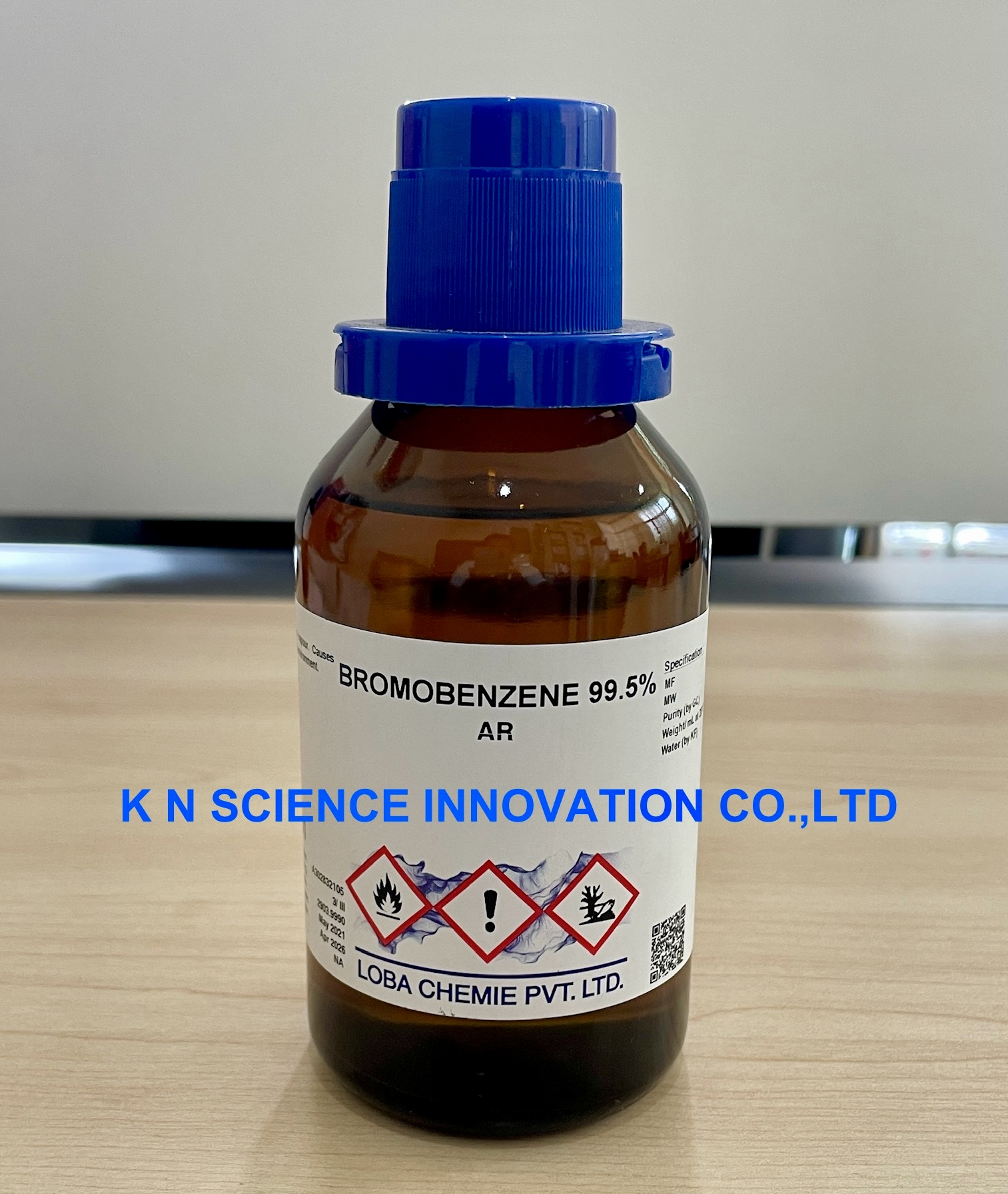 Bromobenzene, AR 108-86-1 ,250 ml , Loba 0005100250