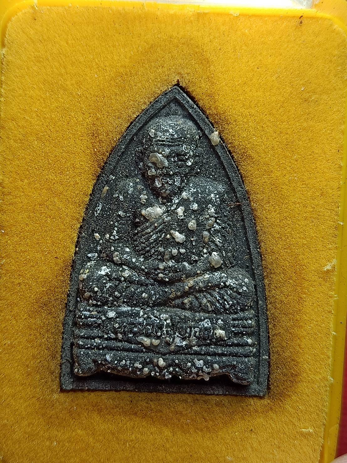 พระงหลวงปู่ทวด พุทธสมาคมแห่งประเทศไทย หลัง ภปร. ปี 2547 พร้อมกล่อง (SKU-11062)