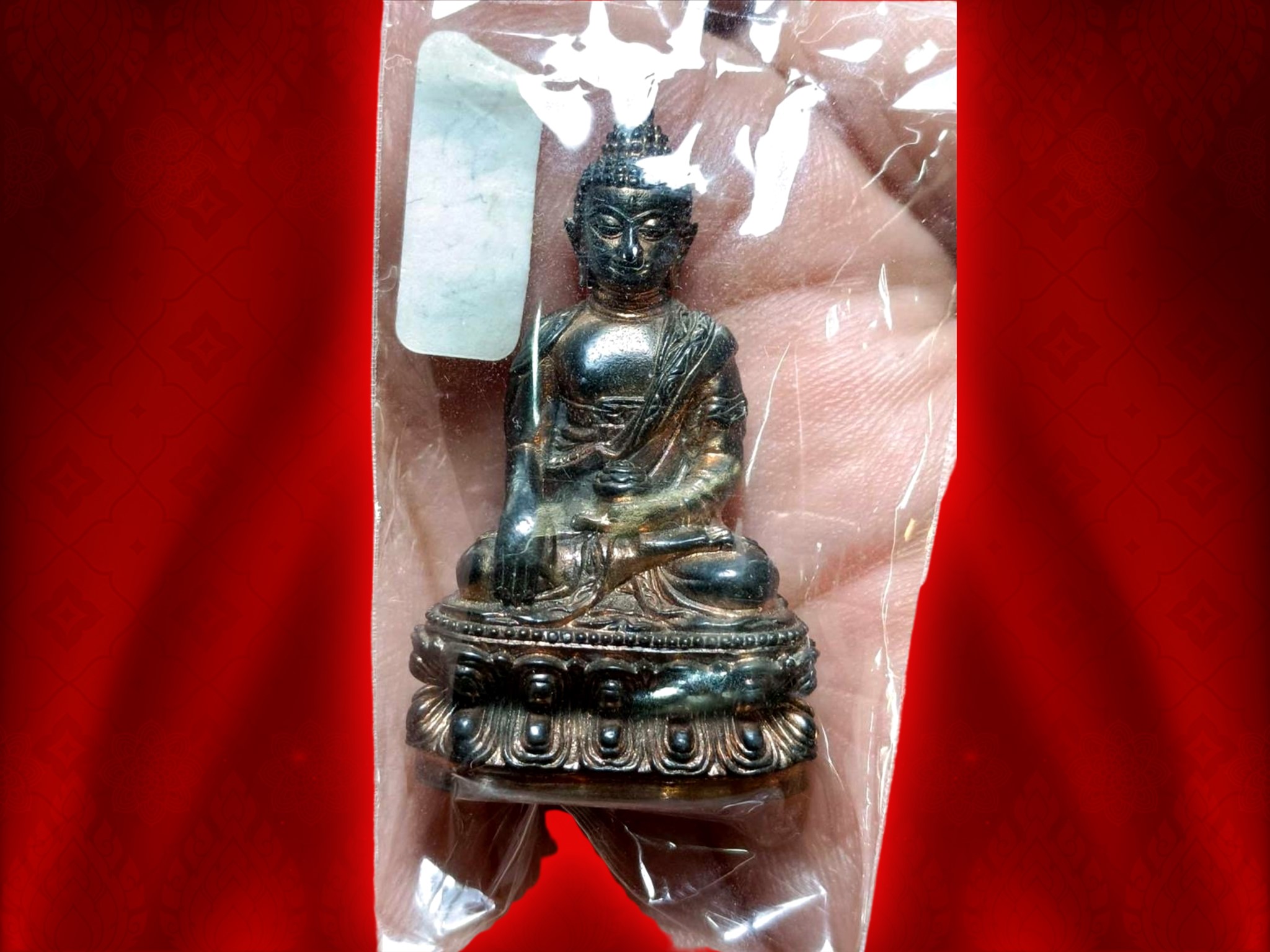 พระกริ่งคชวัตร รุ่นแรก ปี 2546 วัดบวรนิเวศวิหาร เนื้อนวโลหะ ฉลองวาระครบรอบ 90 พรรษา สมเด็จพระสังฆราชเจ้า กรมหลวงวชิรญาณสังวร (เจริญ สุวัฑฒโน) กล่องครบถ้วนครับ องค์นี้