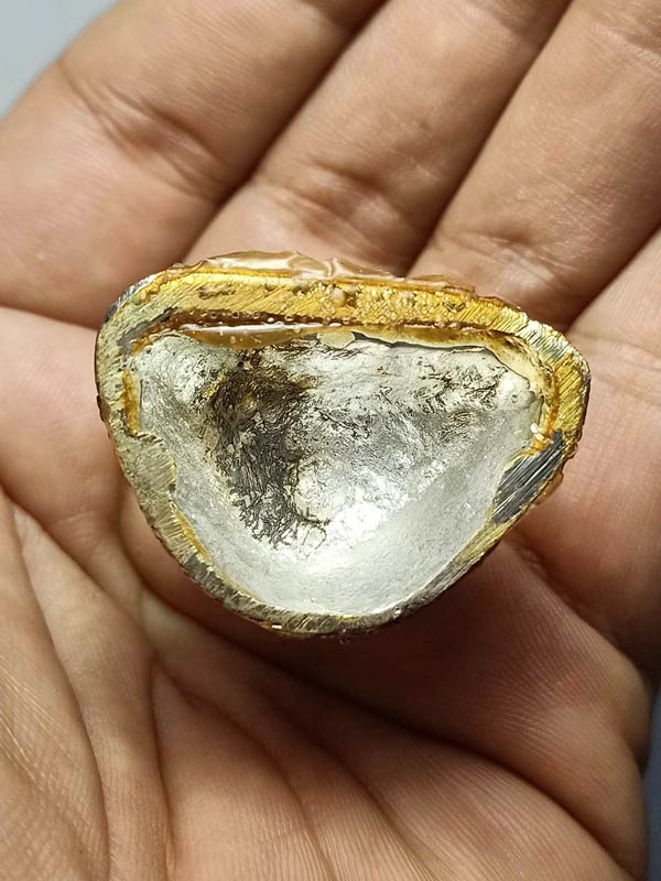 รูปเหมือนบูชาตั้งหน้ารถ หน้าตัก1.2 นิ้ว หลวงปู่หิน ปะพังกะโร วัดโพธาราม จ.ขอนแก่น (SKU-03344)