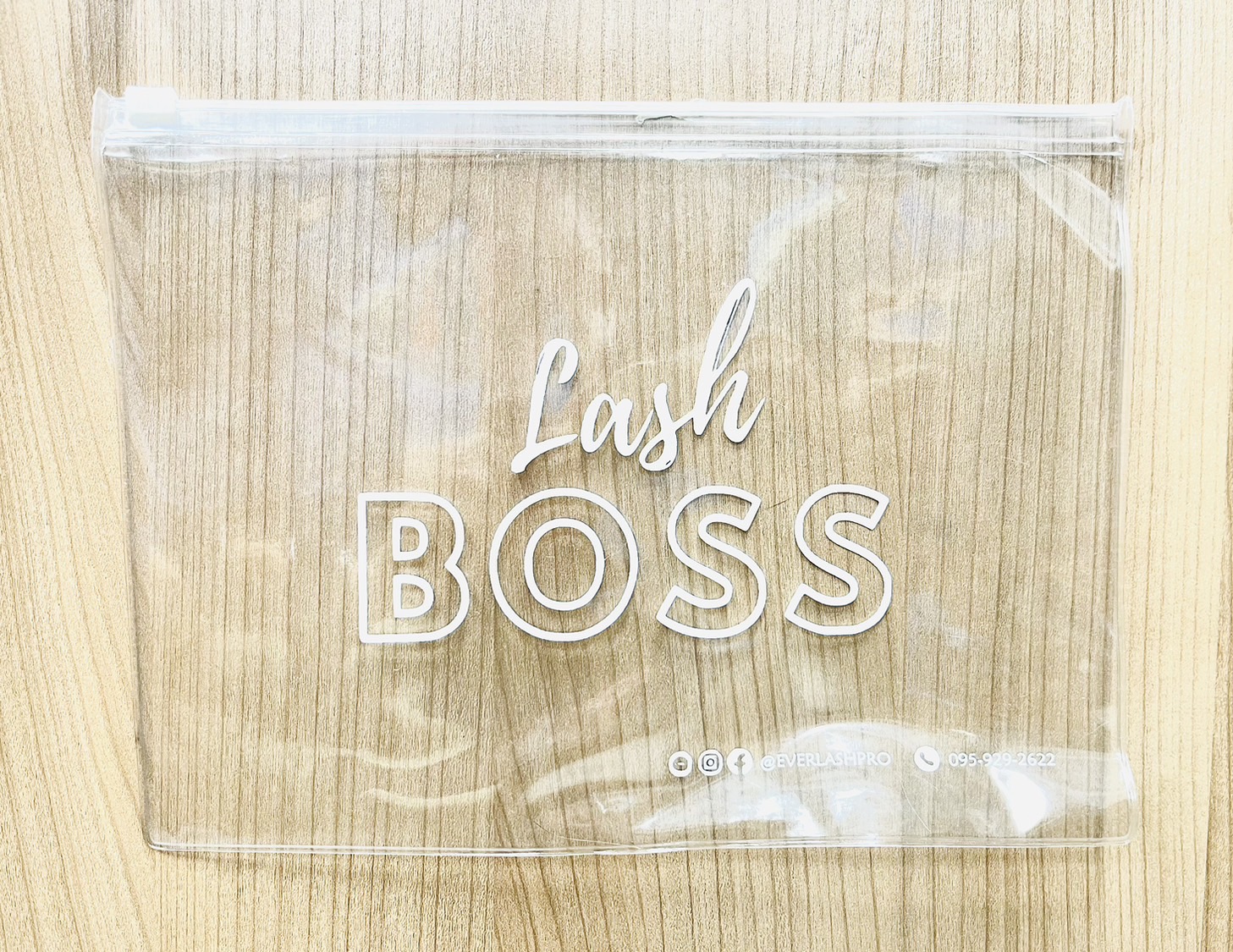 ซองซิป A5 สกรีนสีขาว BOSS