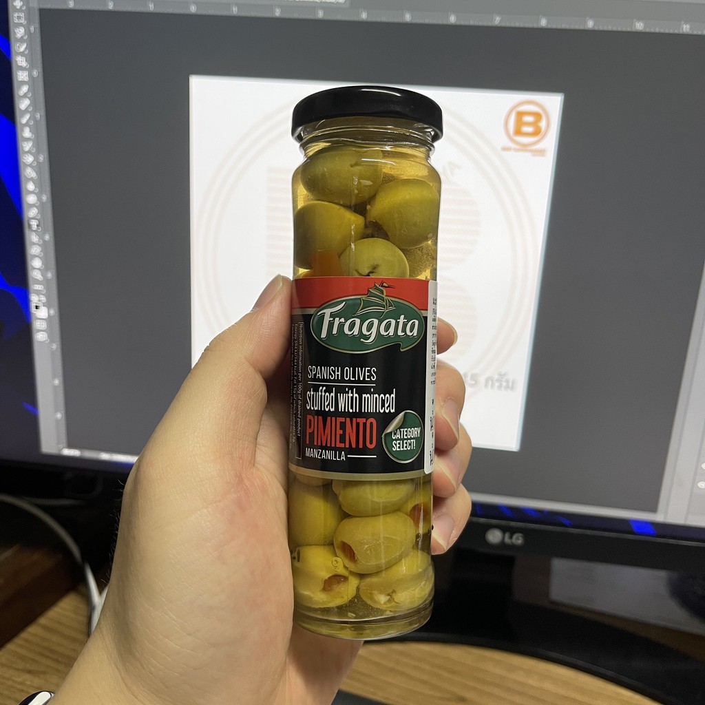 ฟรากาตา มะกอกยัดไส้พริกพีเมียนโต น้ำหนักสุทธิ 142 กรัม Fragata Olives Stuffed wtih Minced Pimiento 142 g.