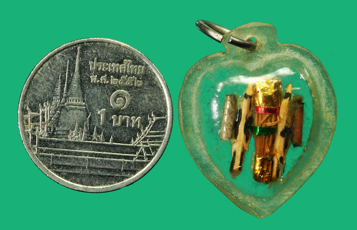 *35083 ตะกรุดสาริกา หลวงพ่อเคน วัดถ้ำเขาอีโต้ ปราจีนบุรี ปี 2500-2501 เลี่ยมพลาสติกเดิมจากวัด 12