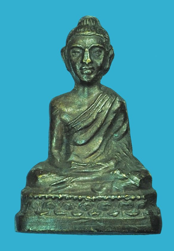 *39552 พระกริ่ง(ลึกลับ)หน้าอินเดีย หลังตัวหนังสือ ส ไม่ทราบที่ (พระบางอย่างไม่มีการบันทึกข้อมูลทำให้ประวัติการสร้างไม่แแน่ชัดส่วนตัวสันนิฐานว่าเป็นพระของหลวงพ่อเส็ง วัดประจันตคามฯ)กริ่งหน้าอินเดียซึ่งนิยมสร้างมีสร้าง