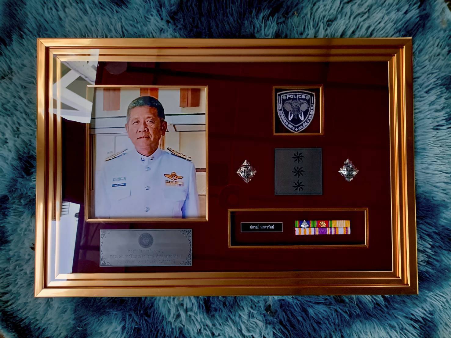 กรอบรูปเหรียญที่ระลึก ของขวัญเกษียณ ชิ้นเดียวในโลก กรอบรูปเก็บความทรงจำ กรอบตราสัญลักษณ์หน่วยงานราชการ