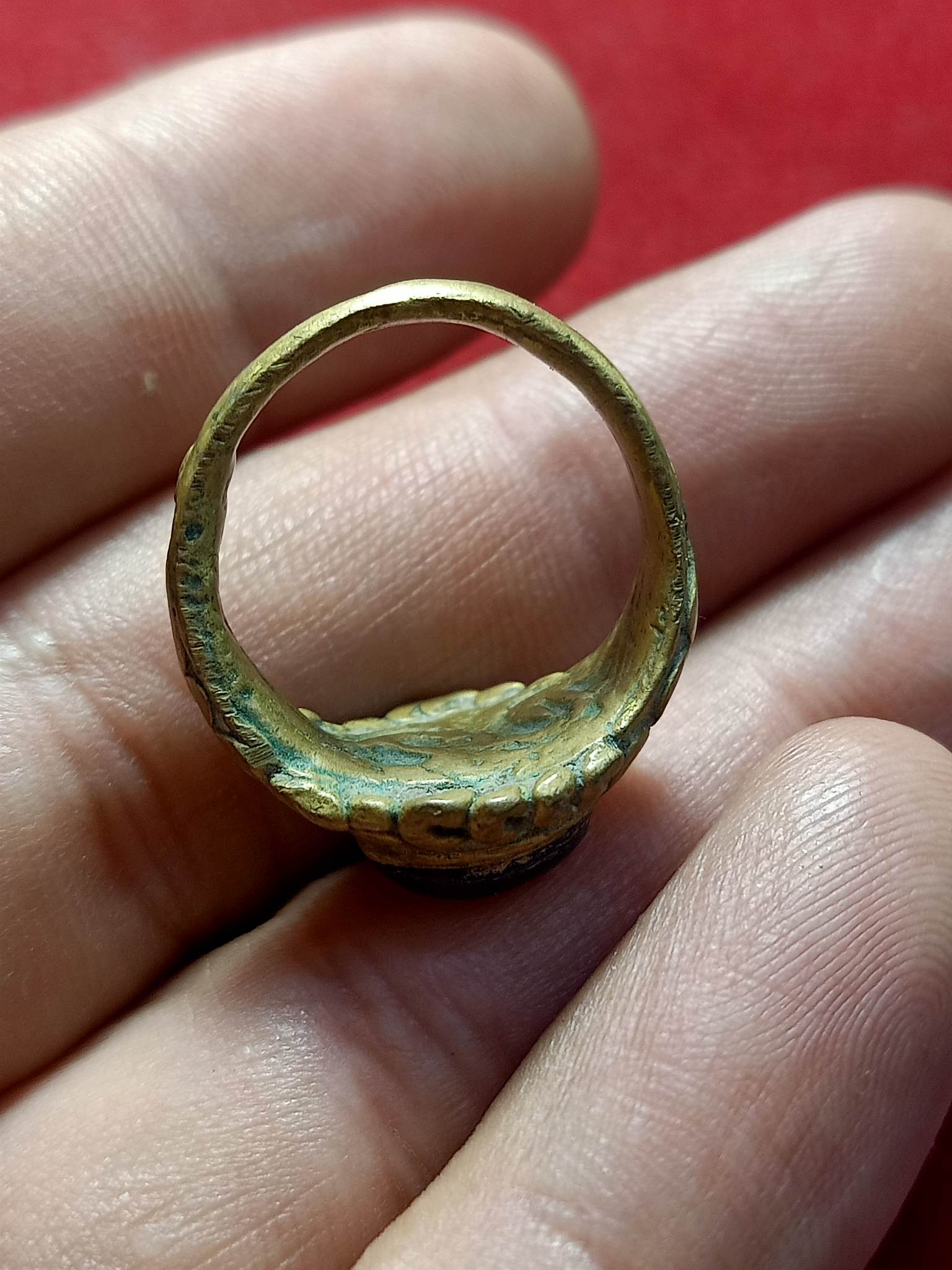 แหวนหลวงพ่ออิ่ม วัดหัวเขา จ.สุพรรณบุรี (SKU-02768)