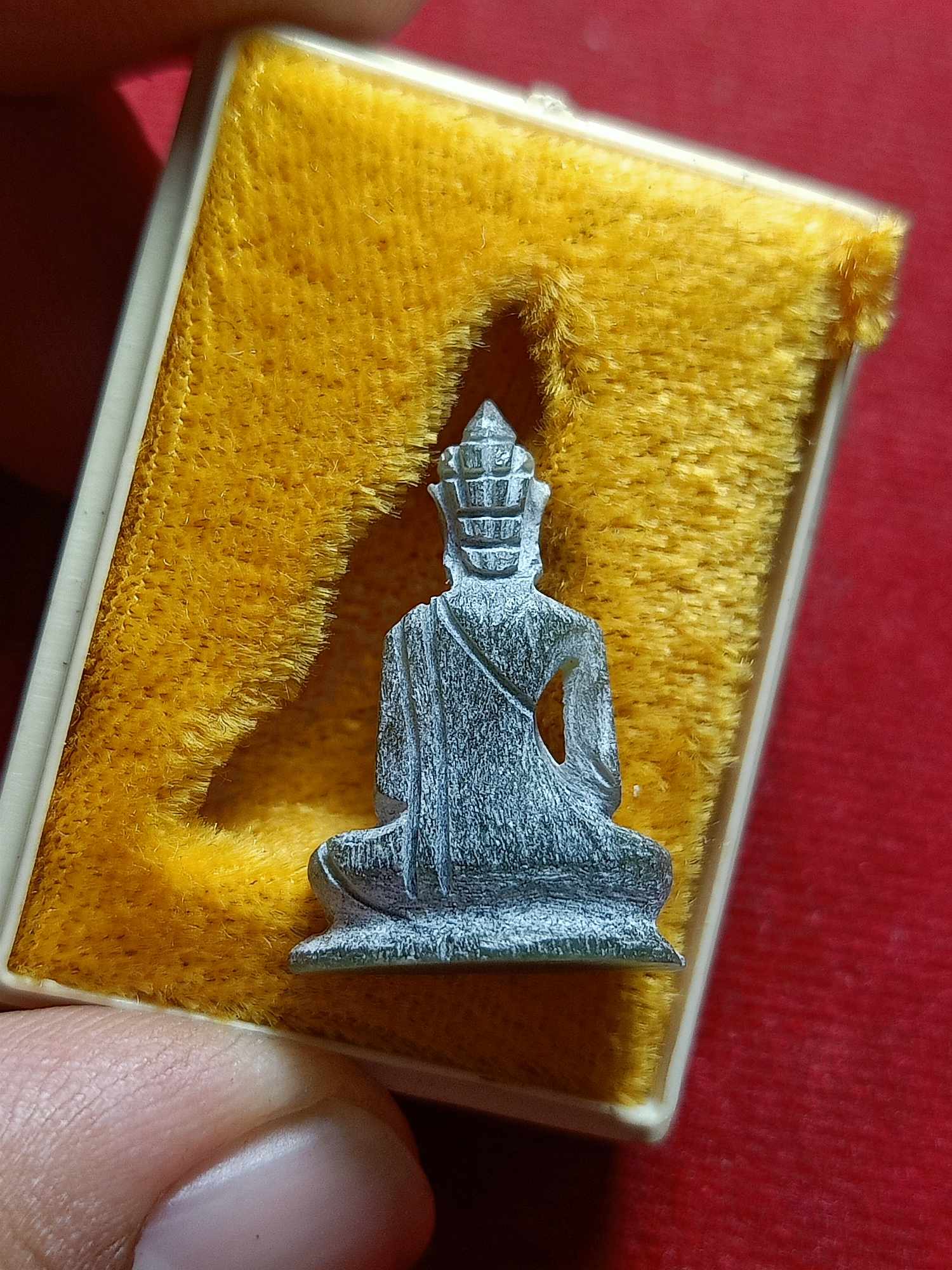 พระหยกหลวงพ่อวิริยังค์ รุ่นรุ่งเรือง ร.ศ. 40 ปี วัดธรรมมงคล กทม. ปี 2539 พร้อมกล่อง (SKU-03706)