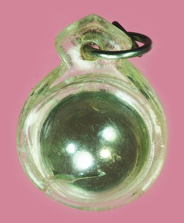 ขายแล้ว*39202 ลูกแก้วสารพัดนึก หลวงพ่อฤาษีลิงดำ วัดท่าซุง อุทัยธานี เลี่ยมพลาสติกเก่าหลายสิบปี 12