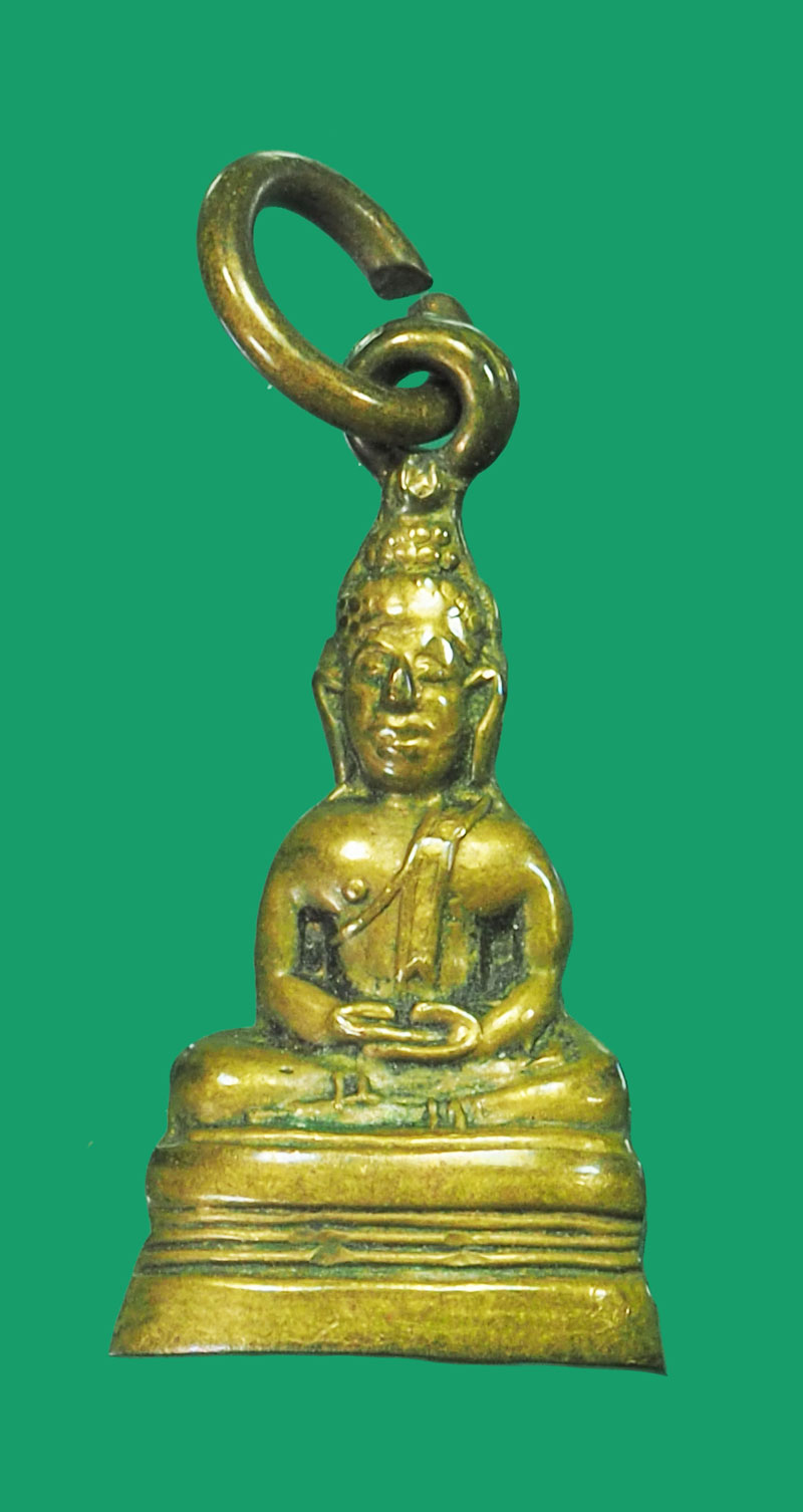 *33388 พระกริ่งปางสมาธิ มีห่วงในตัว เนื้อทองเหลือง พอมีอายุ ไม่ทราบที่และปีสร้าง 7