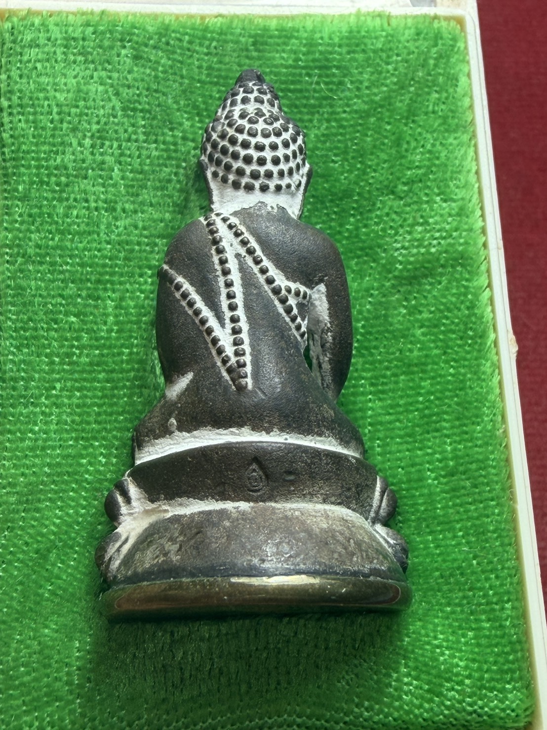 พระกริ่ง เจ้าสัว รุ่นแรก หลวงปู่ฮ้อ วัดชุมแสง จ.ระยอง พร้อมกล่อง (SKU-13194)