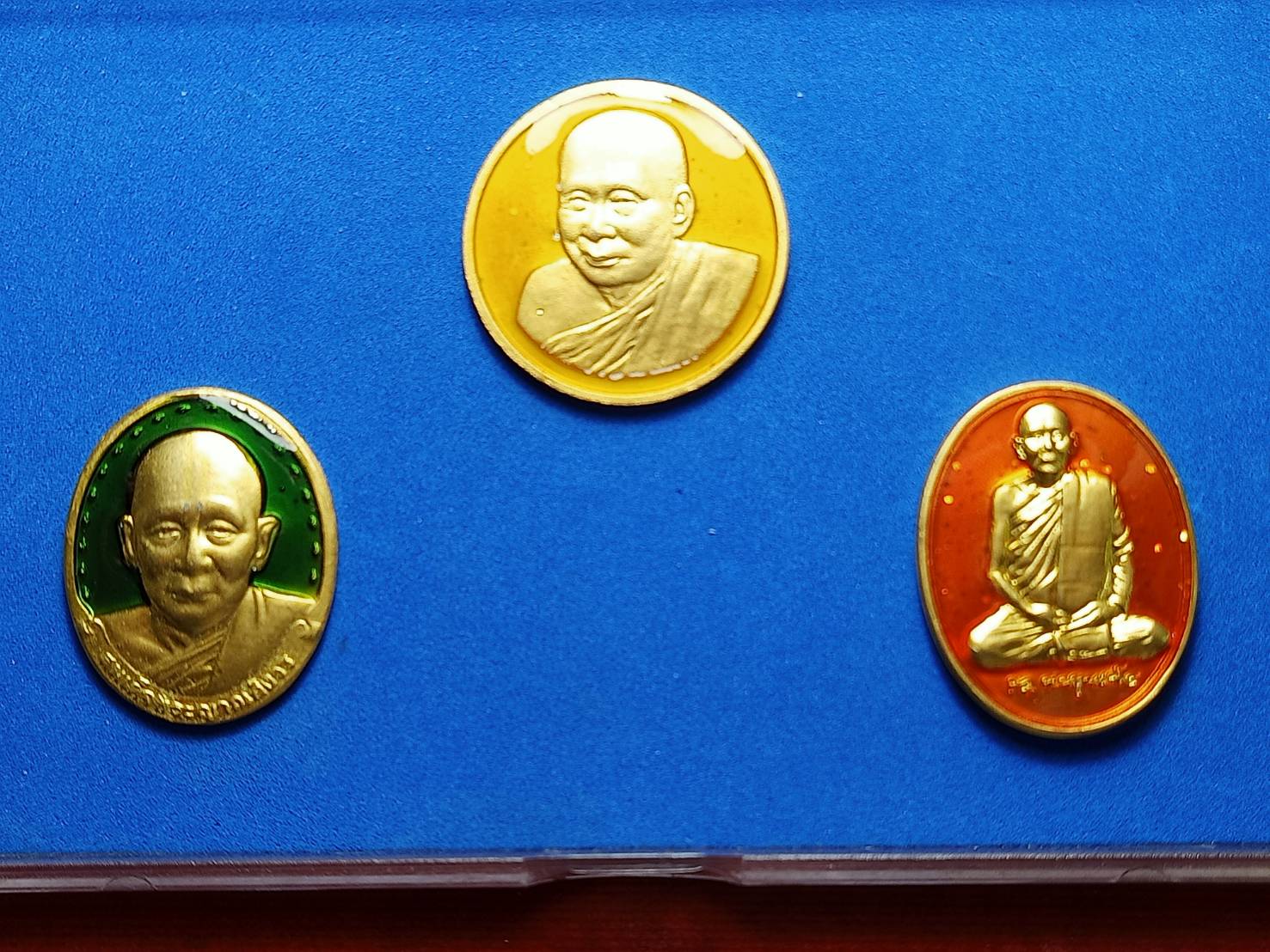 เหรียญชุด สมเด็จพระญาณสังวร วัดบวรนิเวศวิหาร กทม. พร้อมกล่อง (SKU-07428)