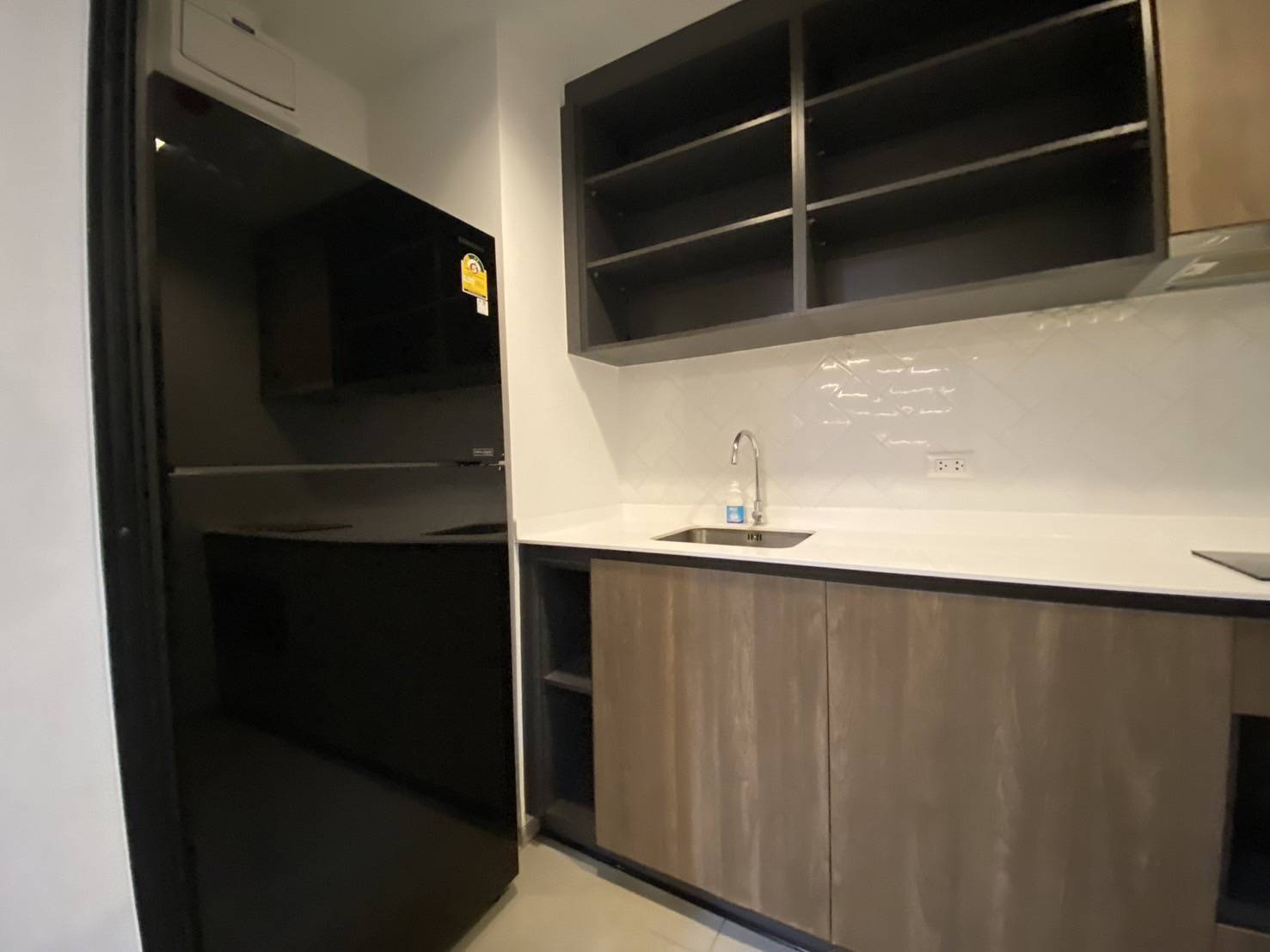 ห้องสวย ชั้น สูง วิวเทพ ให้เช่า (For Rent) คอนโด : เดอะ ไลน์ พหลโยธิน อาคาร B 1 ห้องนอน 1 ห้องน้ำ 37ตรม.