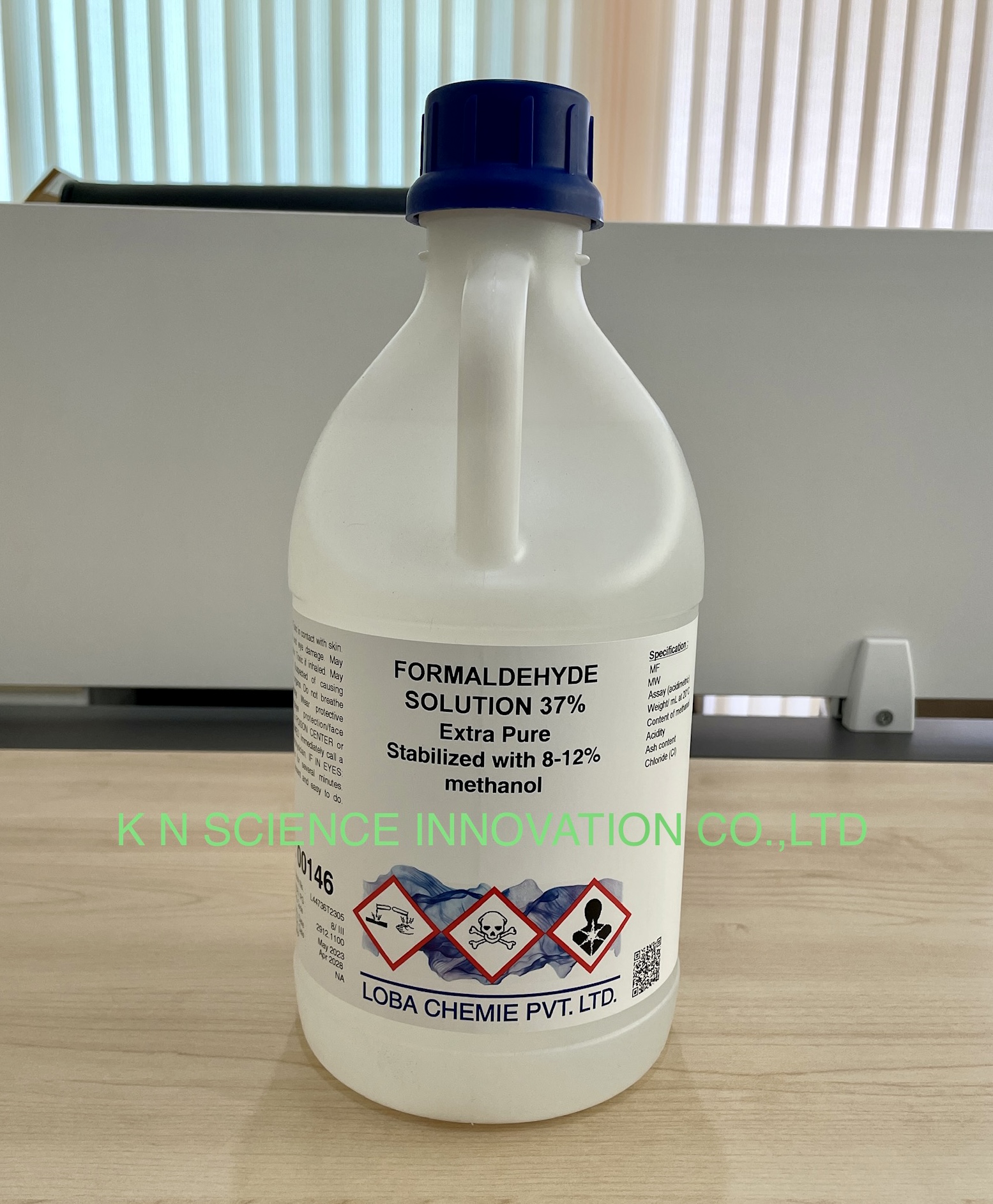 Formaldehyde solution (Formalin), 37% W/V, LAB (Plastic Bottle), 2.5 L, Loba 0014602500