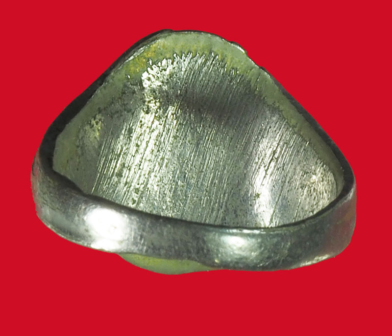 *33591 แหวนหลวงปู่ทวด วัดช้างไห้ เนื้ออัลปาก้า ชุบนิเกิล ไม่ทรา่บปี 11